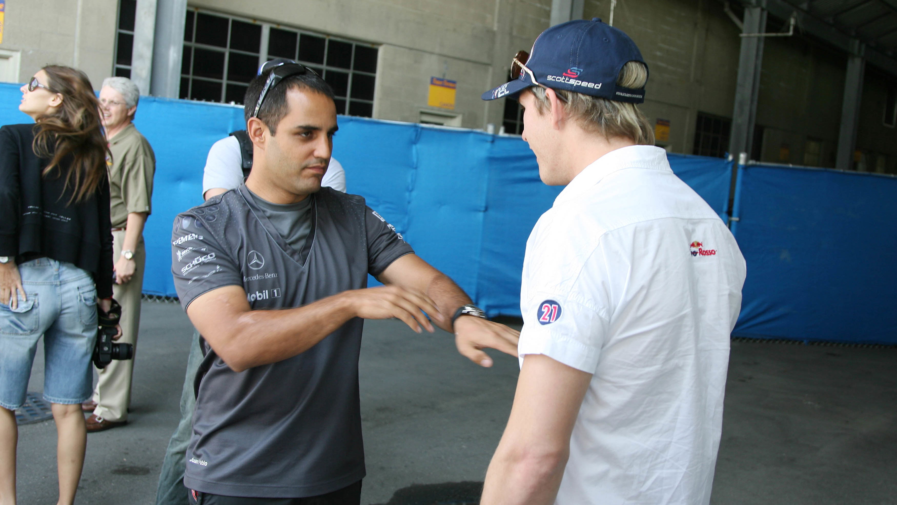 29.06.2006 Indianapolis, USA, Juan-Pablo Montoya (COL), Juan Pablo, McLaren Mercedes, with Scott Spe