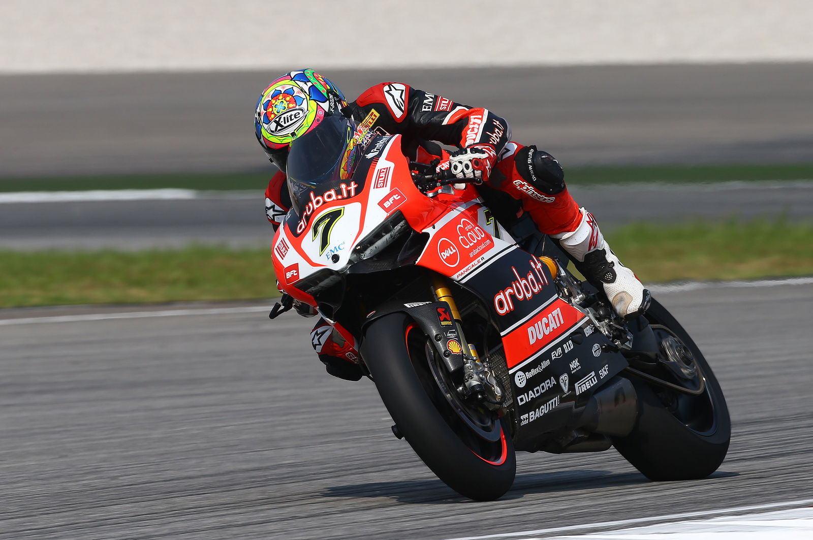Davies wins race two, Rea made to wait