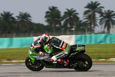 Rea clinches last lap win, Biaggi on podium