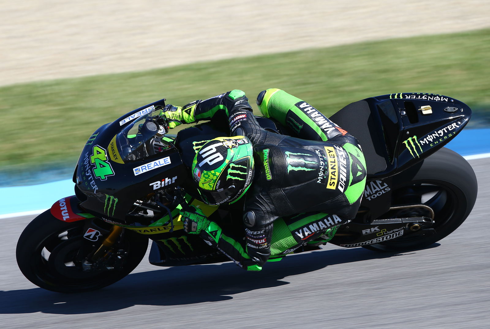 Pol Espargaro signs new Yamaha deal