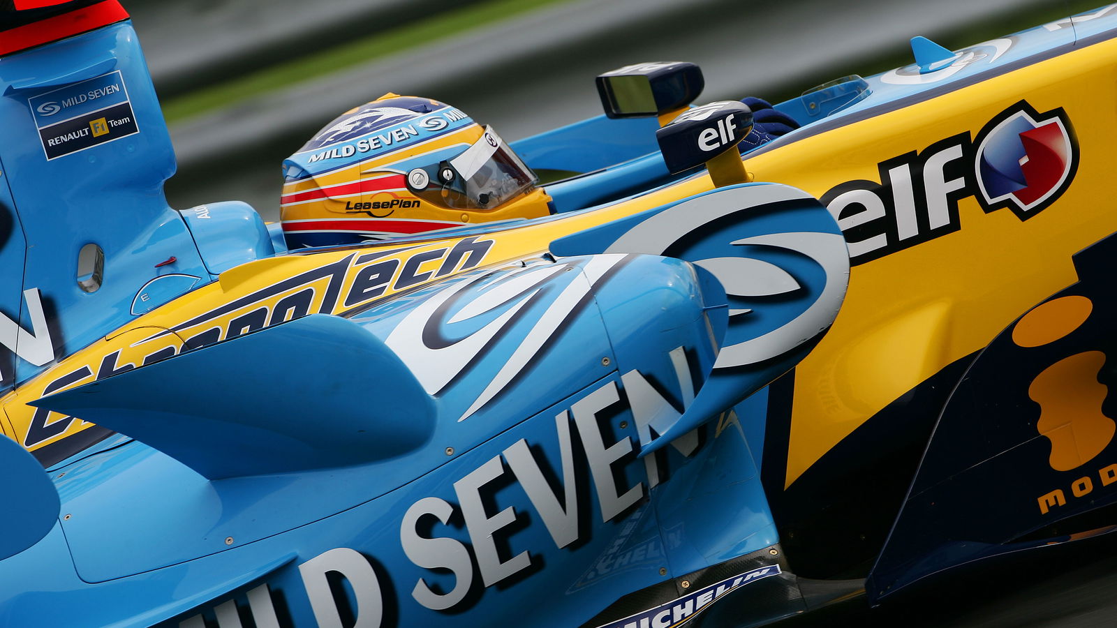 04.08.2006 Budapest, Hungary, Fernando Alonso (ESP), Renault F1 Team, R26 - Formula 1 World Champion