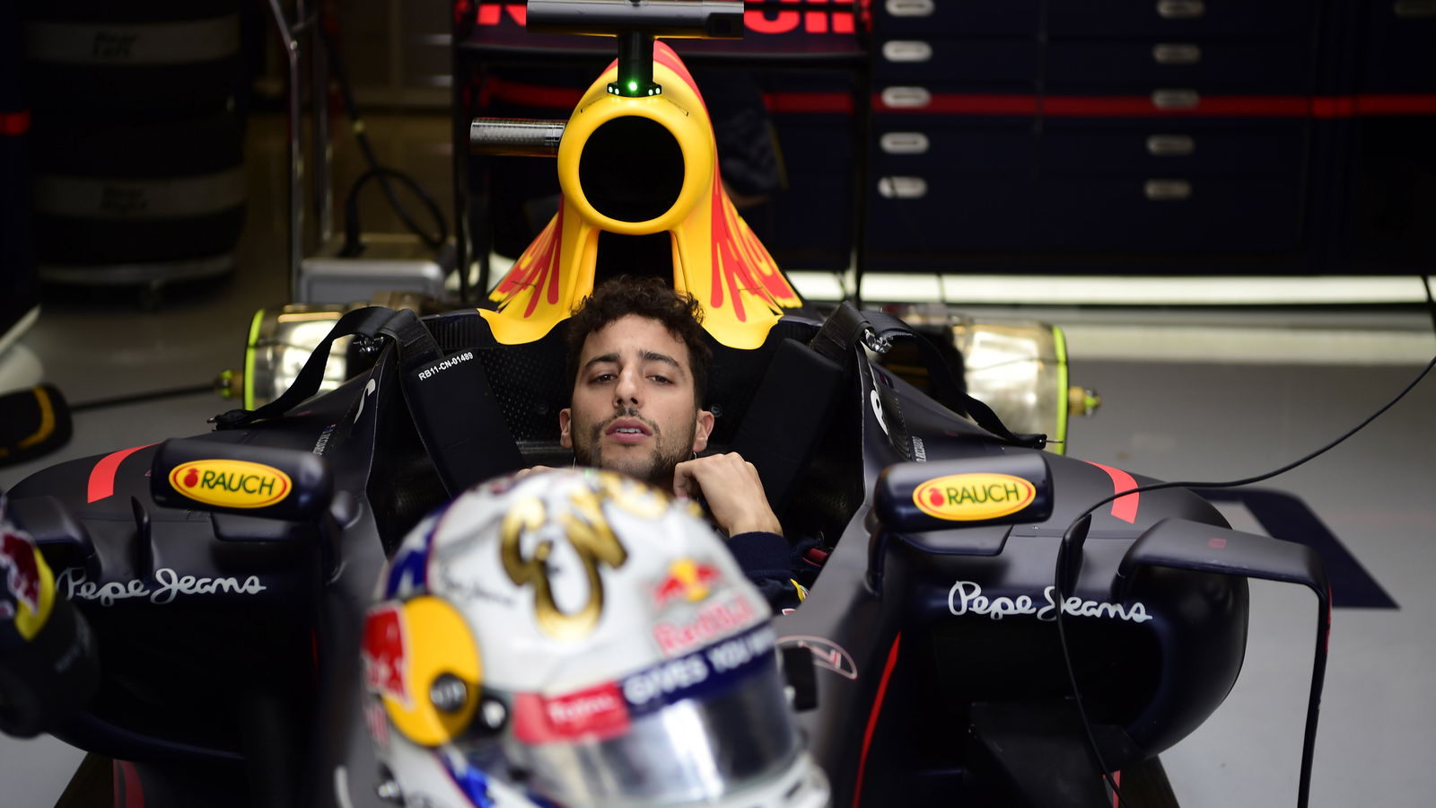 Swear in your helmet, not the radio - Ricciardo