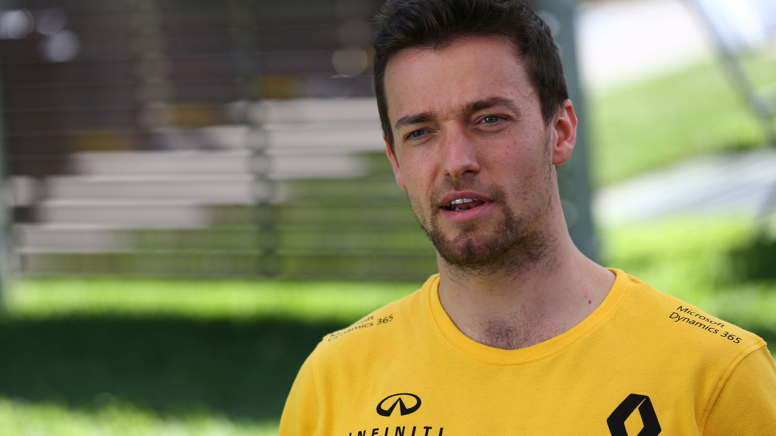 EXCLUSIVE: Palmer talks Renault, pressure... and being 'hangry'!
