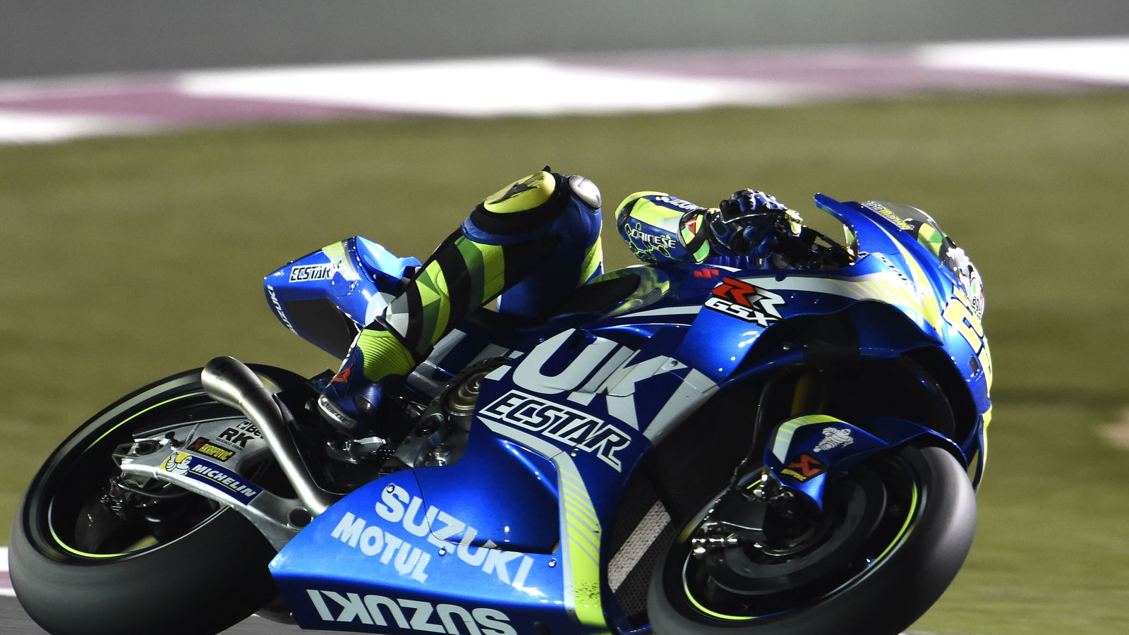 Suzuki only team to show homologated fairing