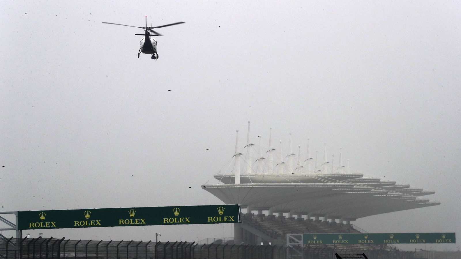 Chinese Grand Prix to go ahead on Sunday despite fog fear