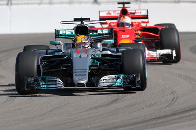 29.04.2017 - Qualifying, Lewis Hamilton (GBR) Mercedes AMG F1 W08 and Sebastian Vettel (GER) Scuderi