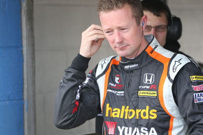 Gordon Shedden (GBR) Halfords Yuasa Racing Honda Civic Type R