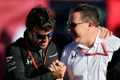 (L to R): Fernando Alonso (ESP) McLaren with Zak Brown (USA) McLaren Executive Director.
12.05.2017.