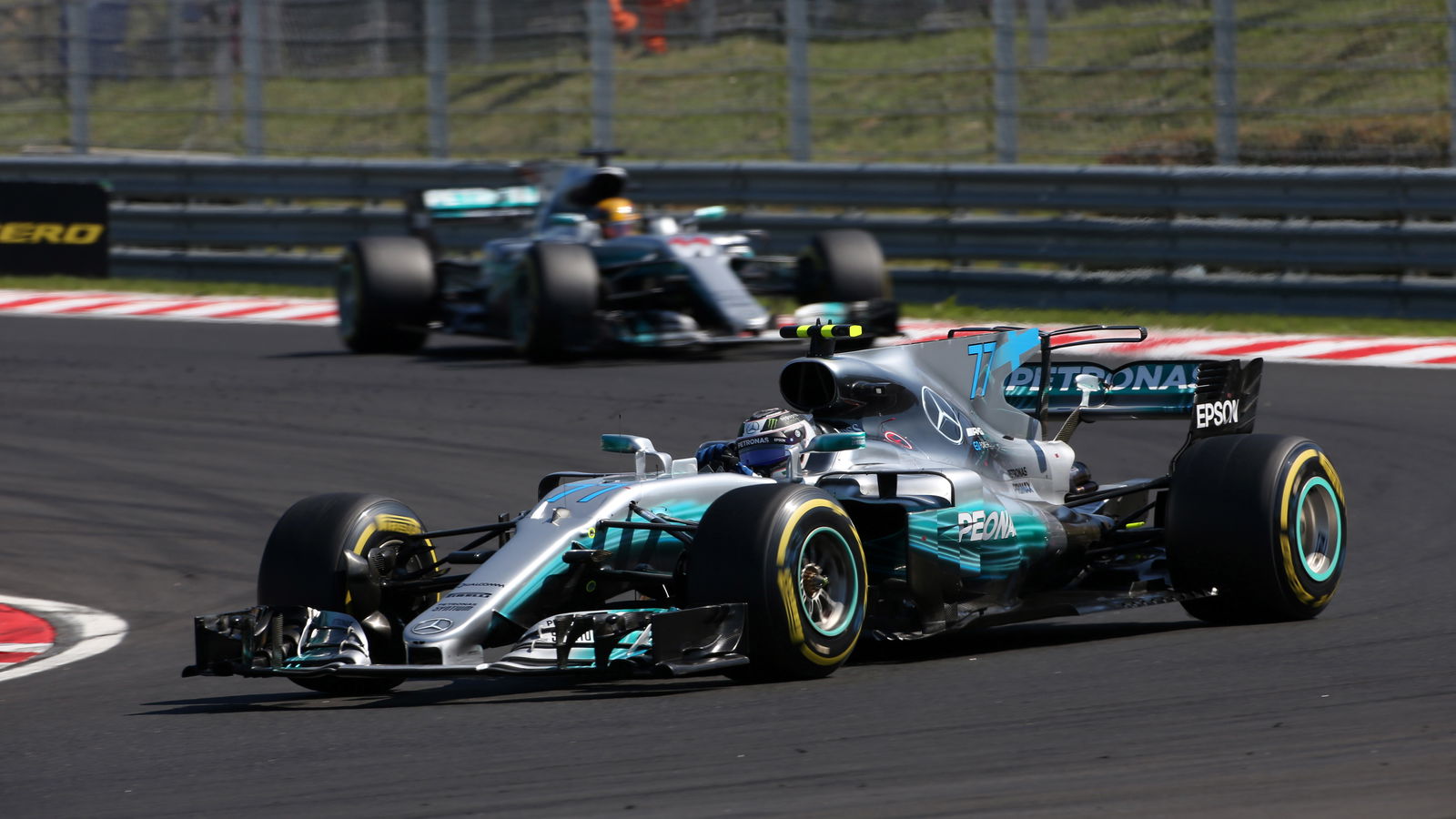 Call to swap Hamilton and Bottas 'extremely difficult' - Wolff