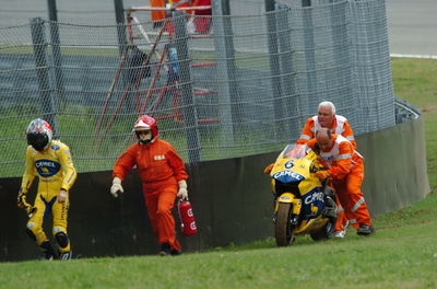 Tamada retires, Italian MotoGP race, 2004