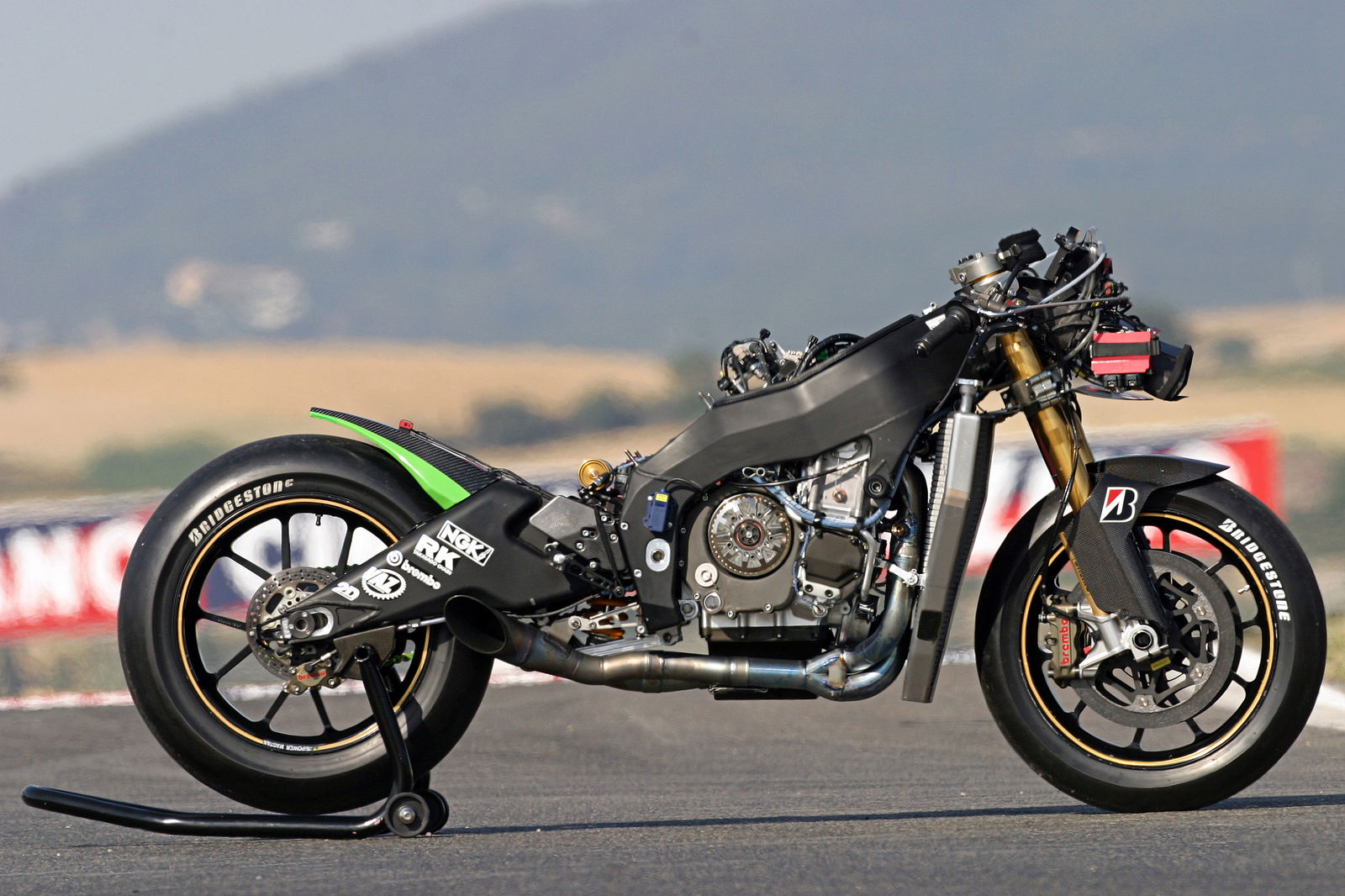 Kawasaki Ninja ZX-RR, Catalunya MotoGP 2004