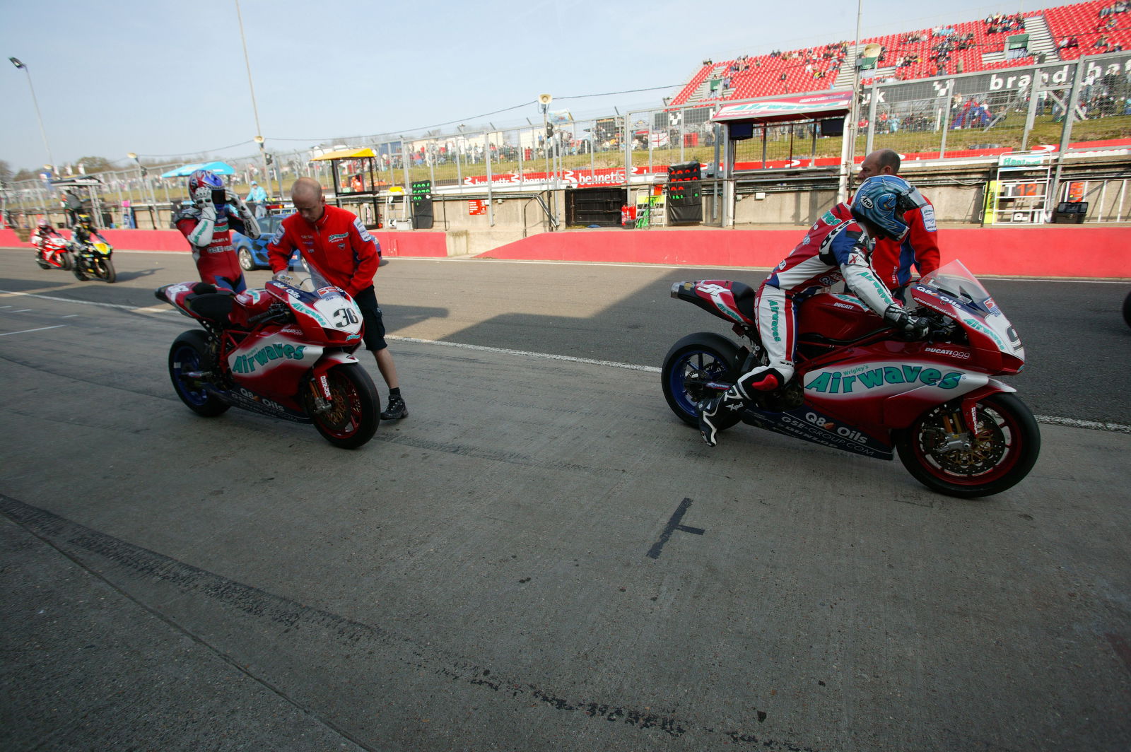 Leon Haslam (GBR), Gregorio Lavilla (ESP), Airwaves Ducati, 999F07, 91, Superbike