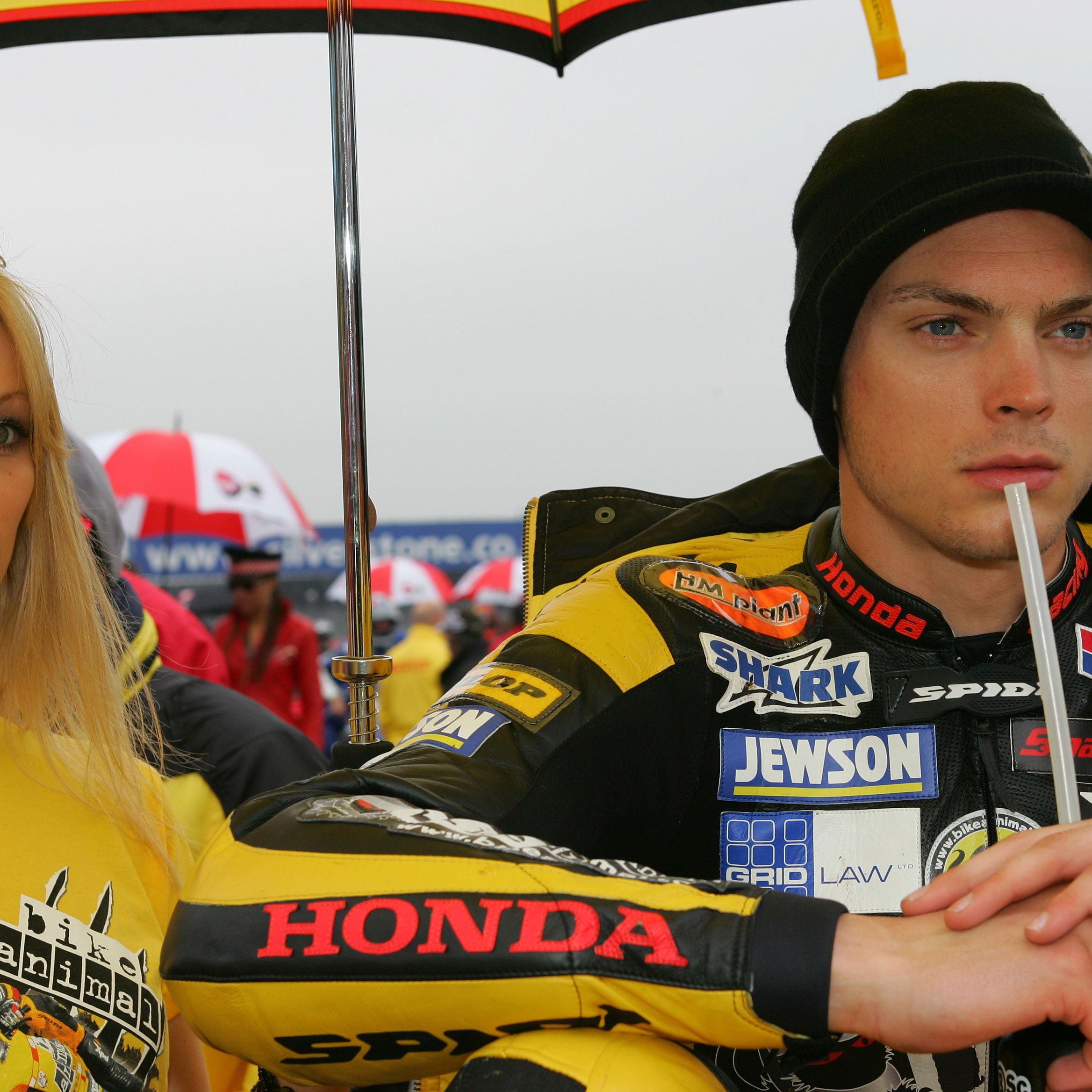 Leon Camier (GBR), Bikeanimal.com Honda, CBR1000RR, 2, Superbike Race 1 Grid Silverstone