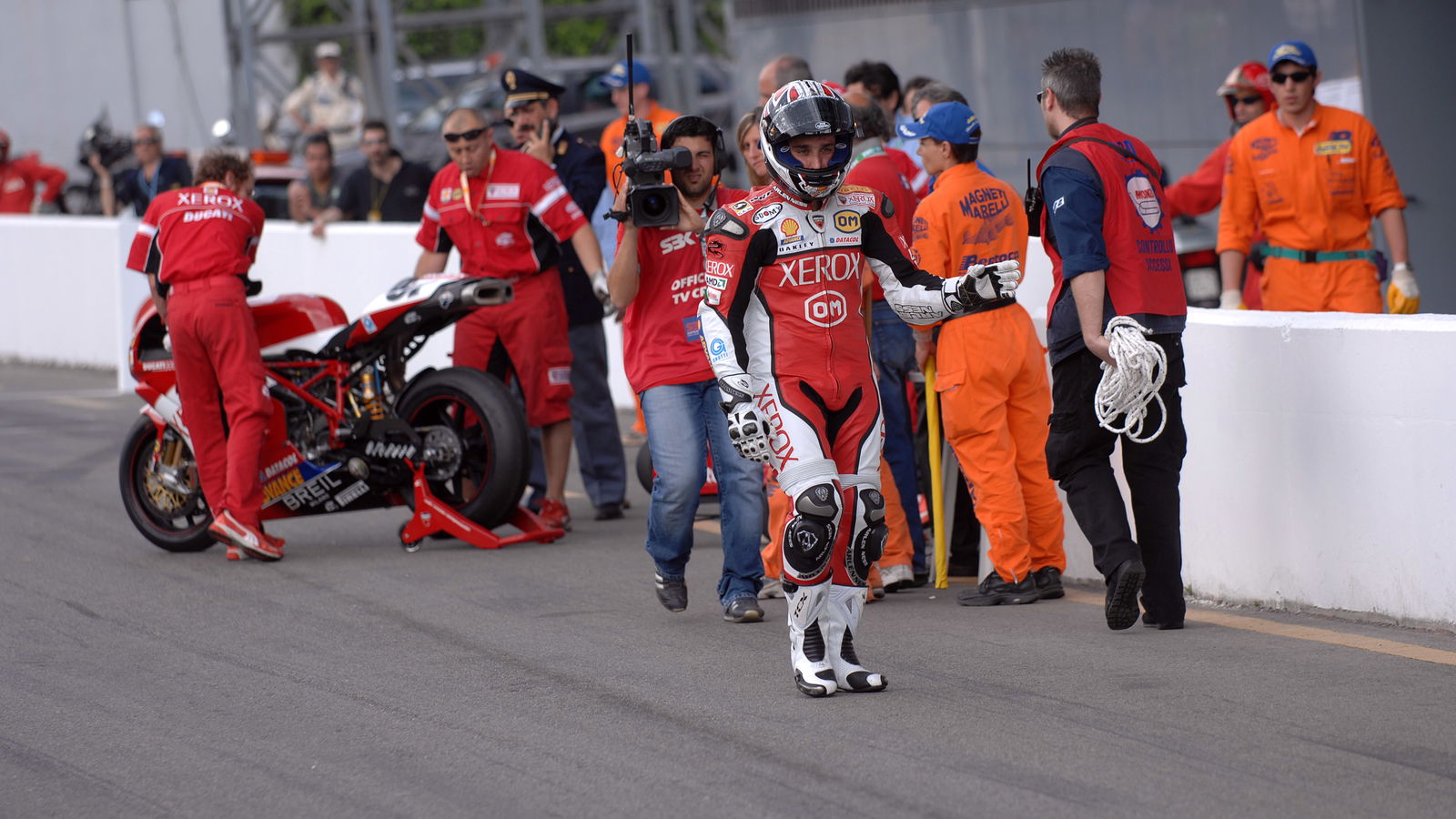 Lorenzo Lanzi (ITA), Ducati Xerox Team, Ducati 999F07, 57
2007 Superbike World Championship, Round 