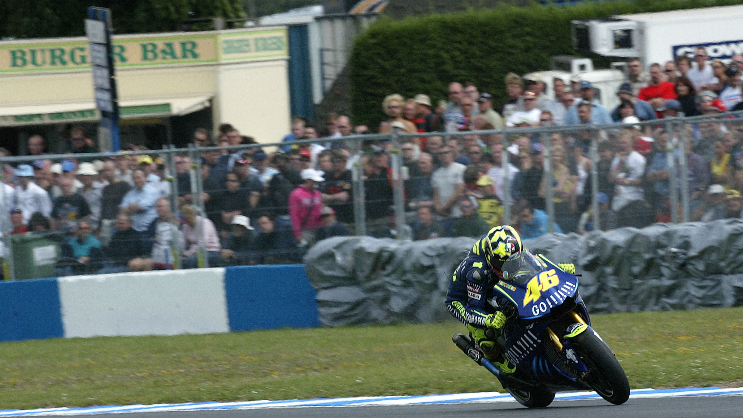 Rossi, British MotoGP, 2004