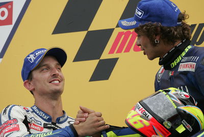 Edwards and Rossi, British MotoGP Race, 2004