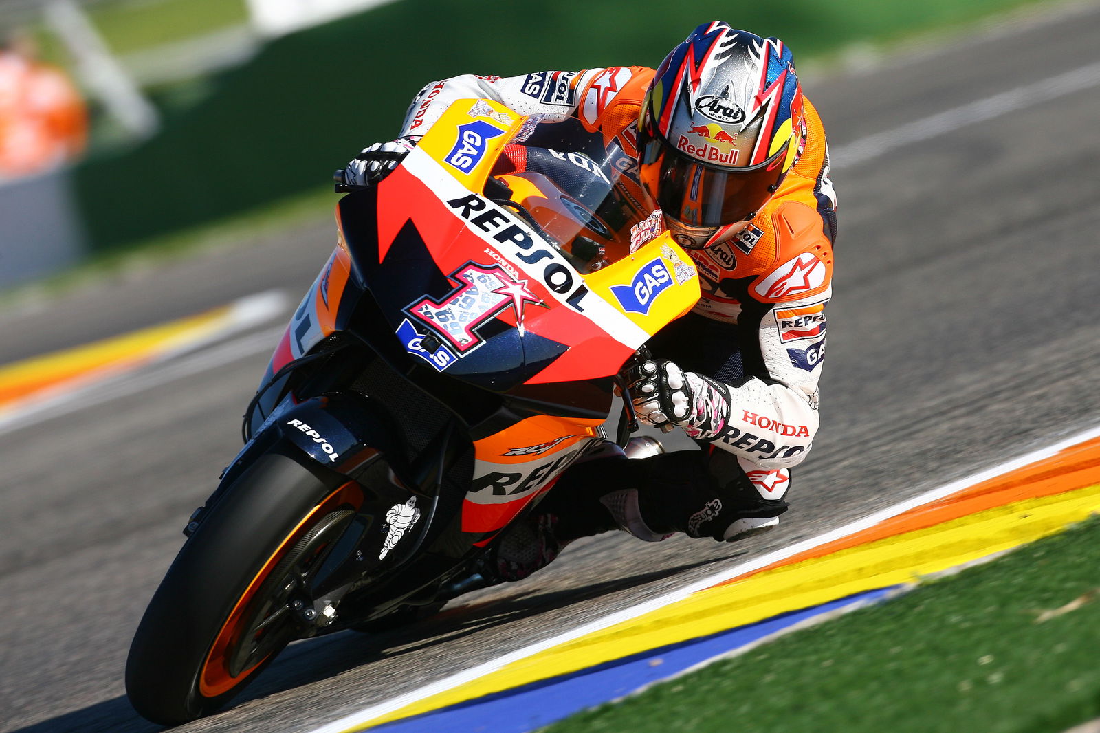 Hayden slides, Valencia MotoGP 2007