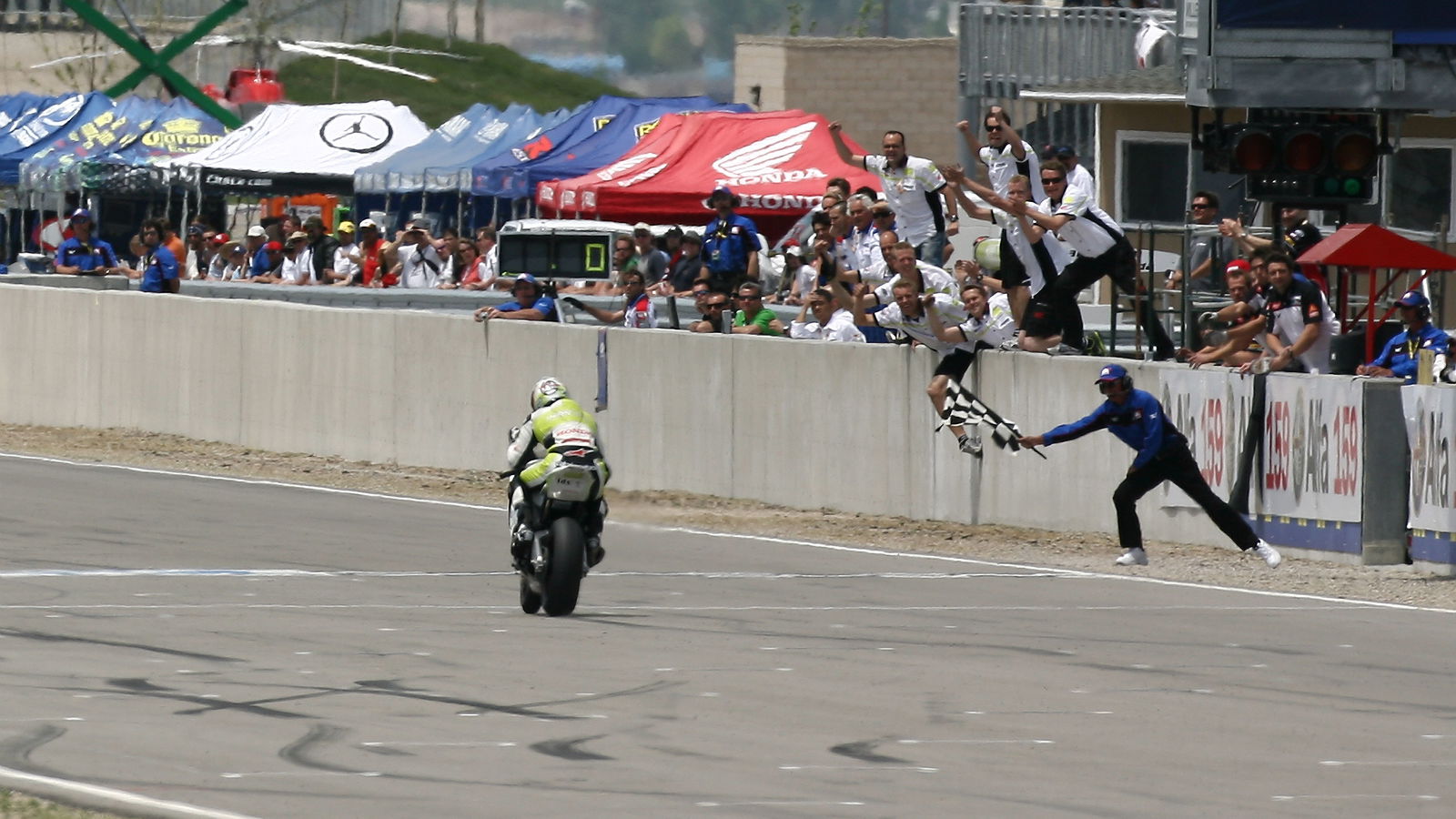 Checa Wins, USA WSBK Race 1 2008