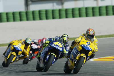 Tamada leads Rossi, Biaggi, Hayden, Valencia MotoGP race 2004