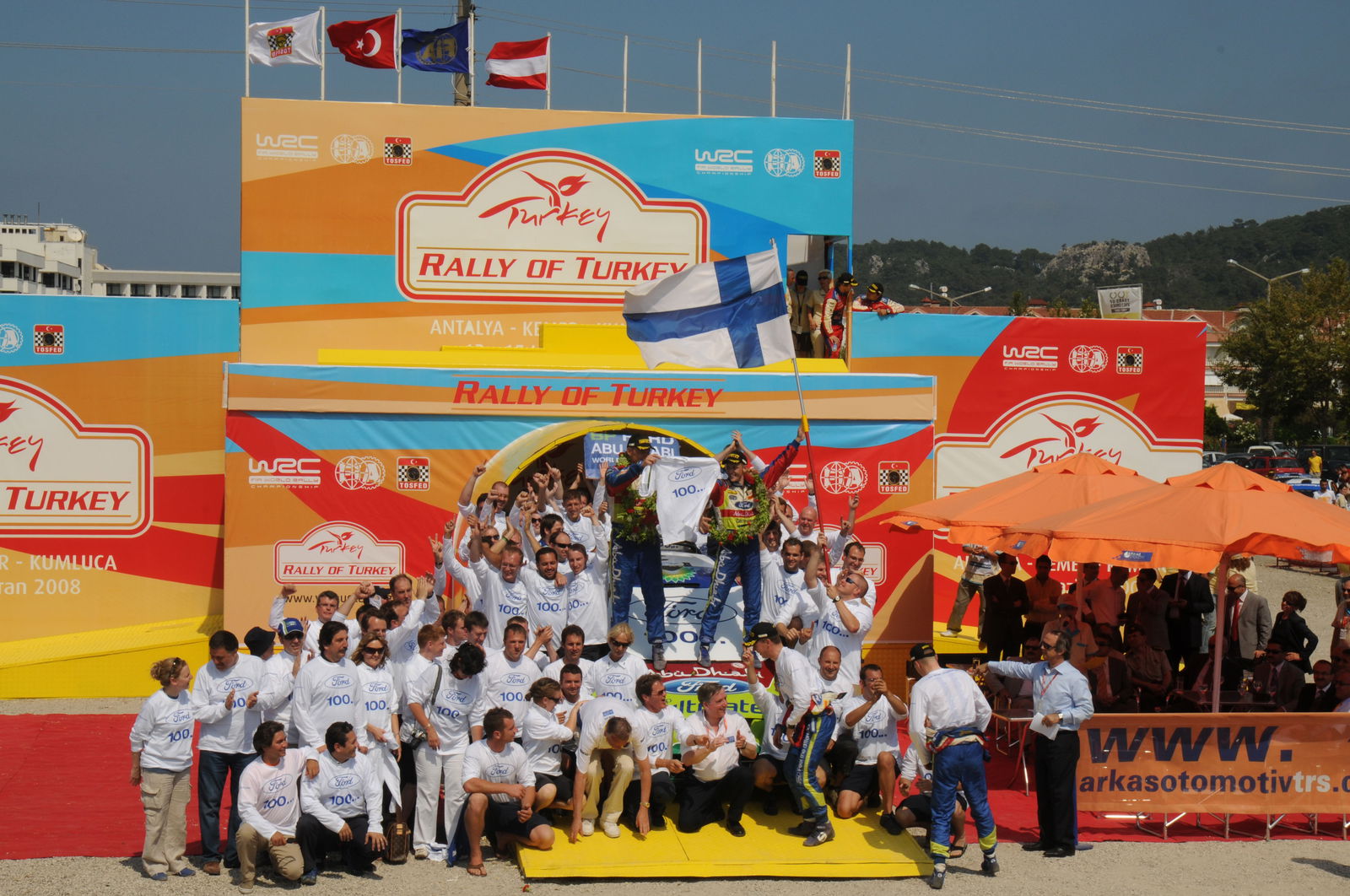 Podium, Mikko Hirvonen (FIN) Jarmo Lehtinen(FIN), Ford Focus RS WRC07, BP Ford Abu Dhabi World Rally