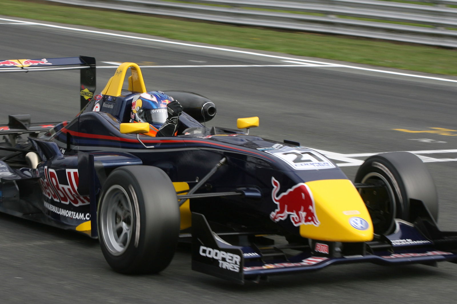 Daniel Ricciardo (AUS) - Carlin Motorsport Dallara Volkswagen