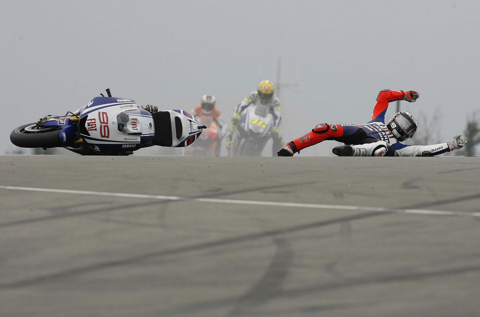 Lorenzo crash, British MotoGP 2009