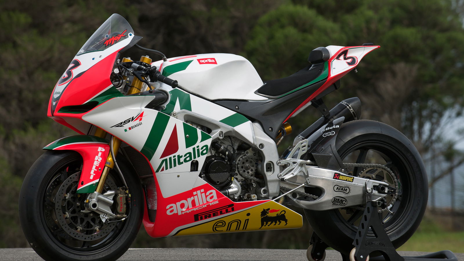 Biaggi, Aprilia RSV4, Australian WSBK Test 2010