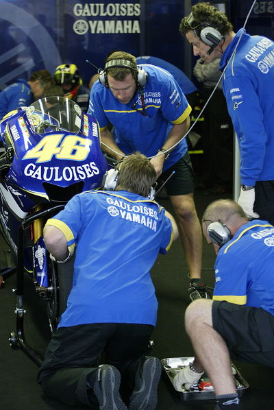 Rossi`s Pit Crew, Spanish MotoGP, 2005