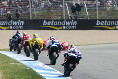 Hopkins at the end of the pack, Spanish MotoGP, 2005