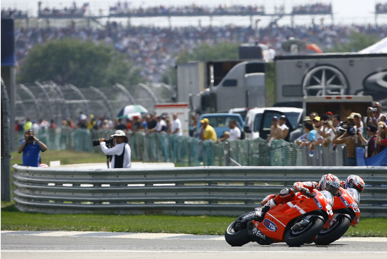 Edwards 'crushed' by Peter Lenz death