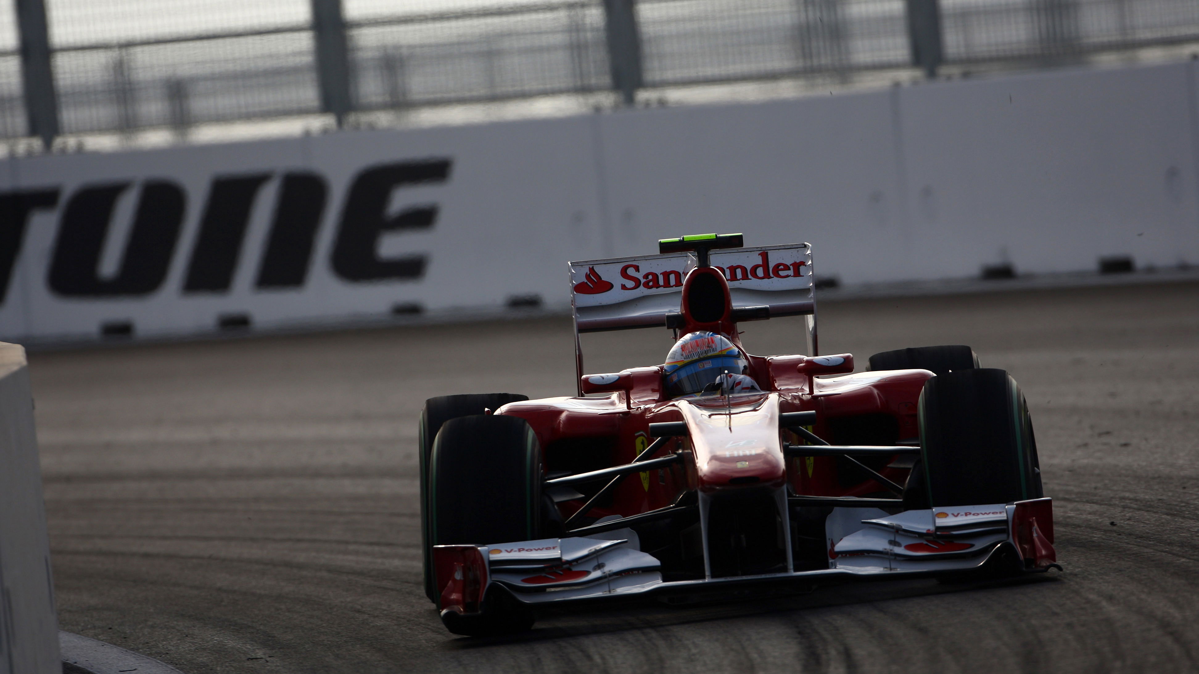 Friday Practice 2,Fernando Alonso (ESP), Scuderia Ferrari, F10