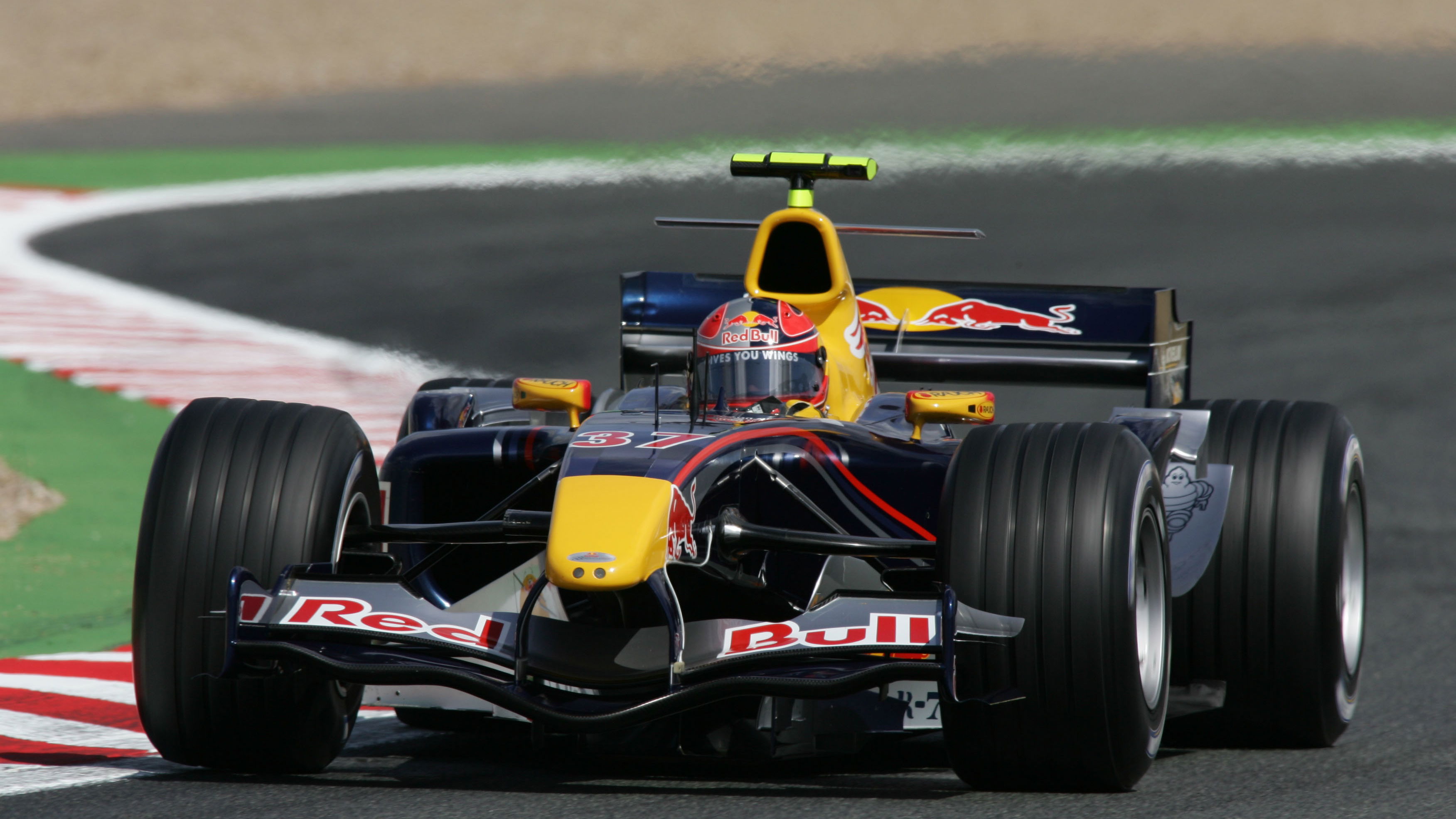 Vitantonio Liuzzi - Red Bull-Cosworth RB1