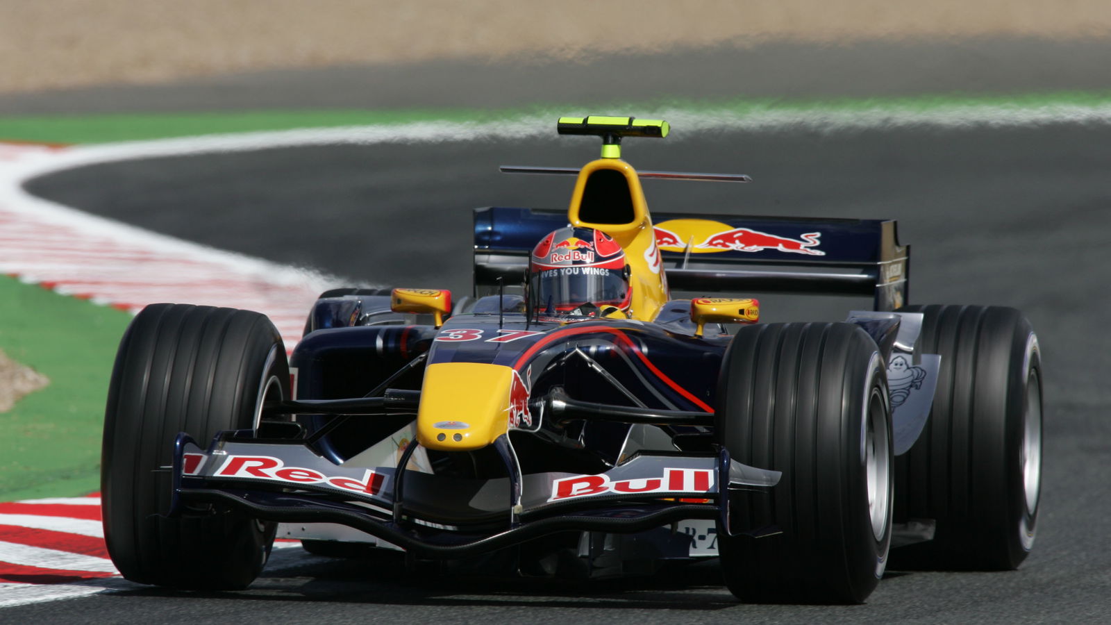 Vitantonio Liuzzi - Red Bull-Cosworth RB1
