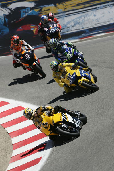 Edwards, Bayliss, Gibernau, Biaggi etc through corkscrew, U.S.MotoGP, 2005