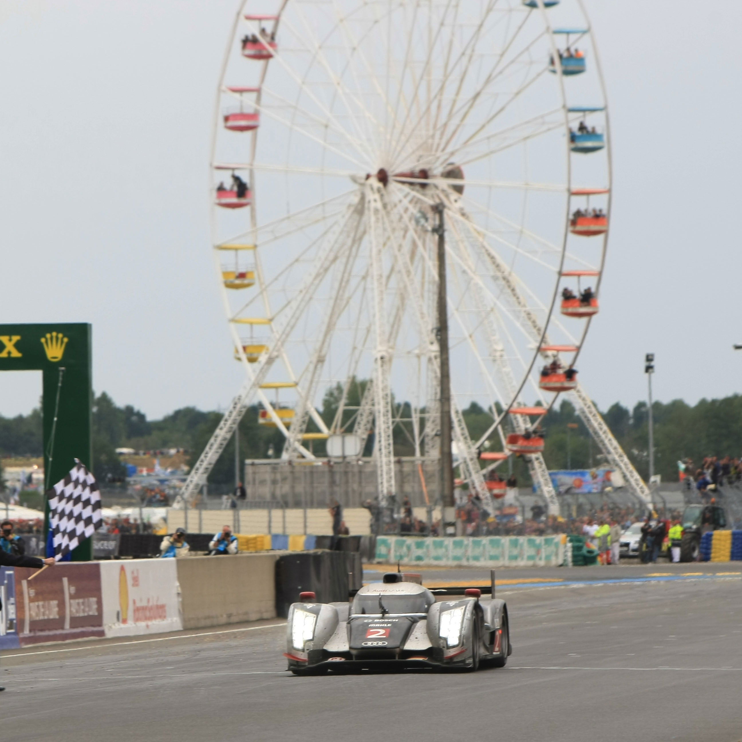 Marcel Fassler/Andre Lotterer/Benoit Treluyer - Audi Sport Team Joest Audi R18 TDI