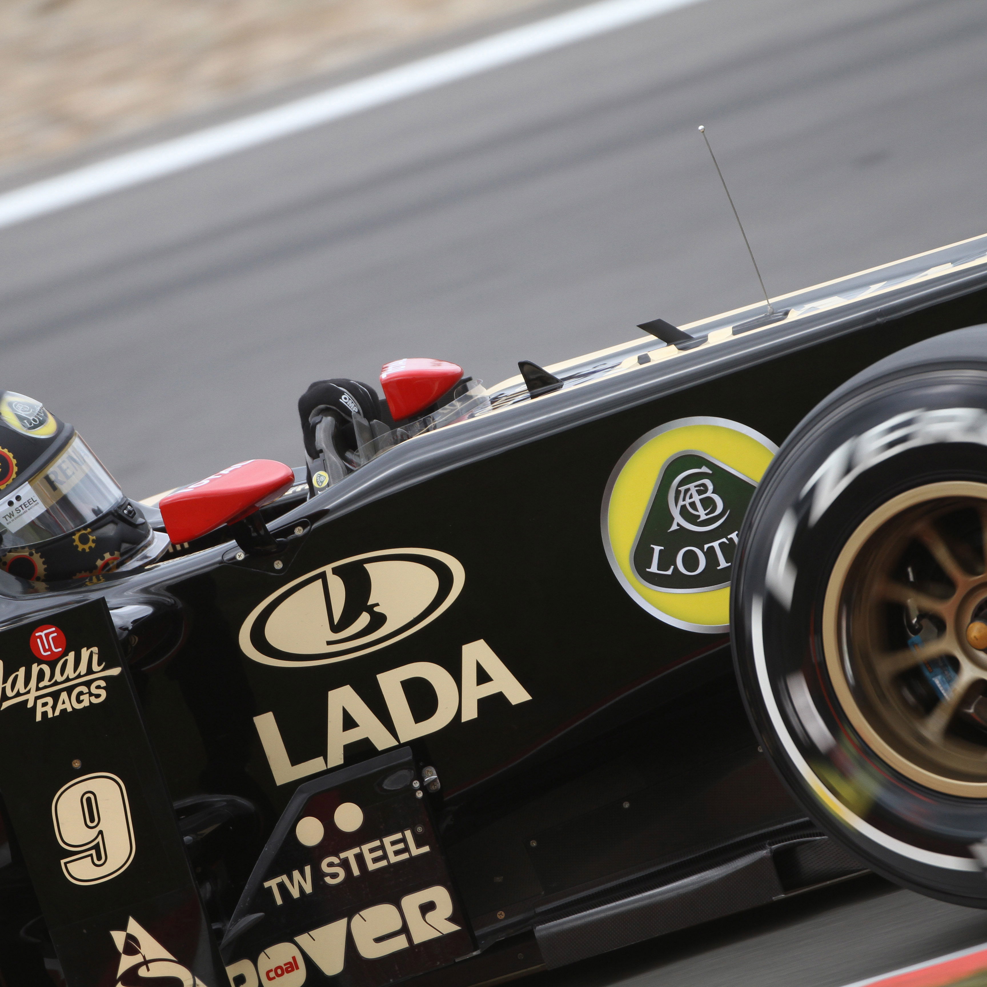 23.07.2011- Saturday Practice, Nick Heidfeld (GER) Lotus Renault GP R31