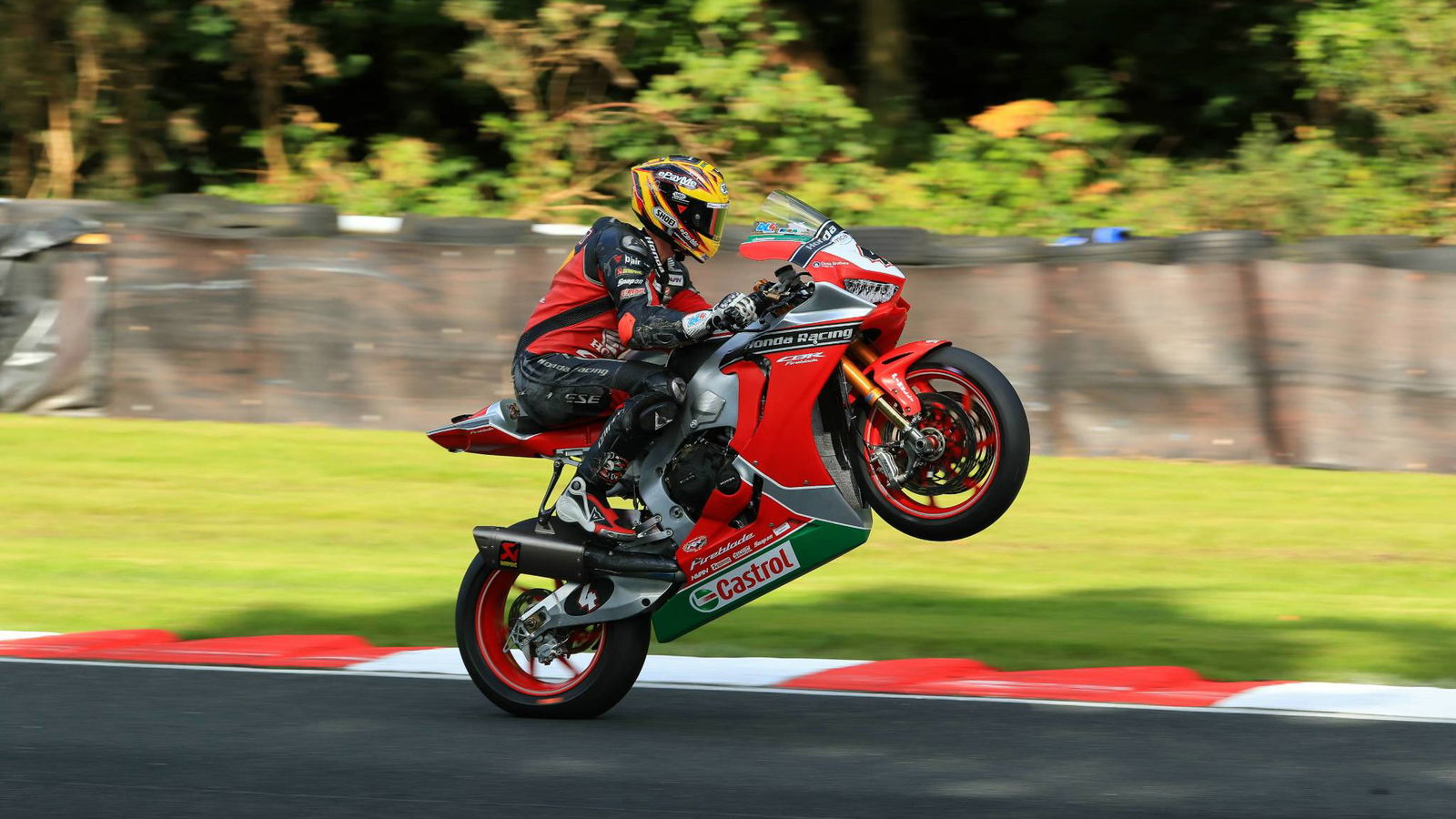 Linfoot gets redemption with Oulton Park victory