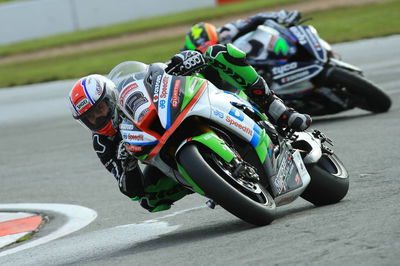 Mossey tops Snetterton test by 0.005s from Ray