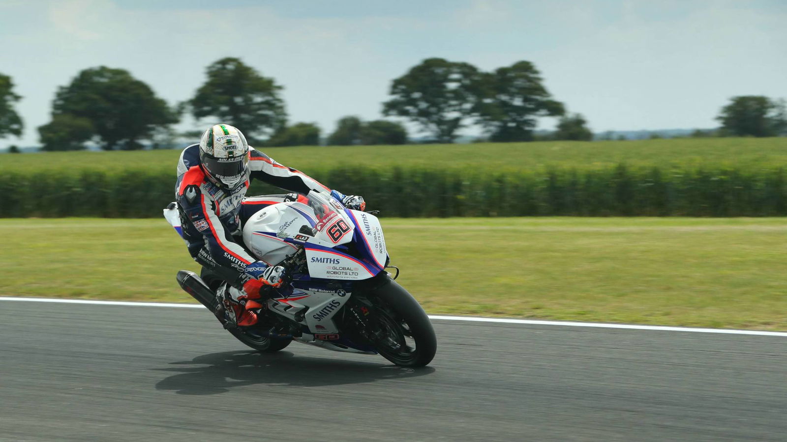 Hickman leads from Ray at Thruxton