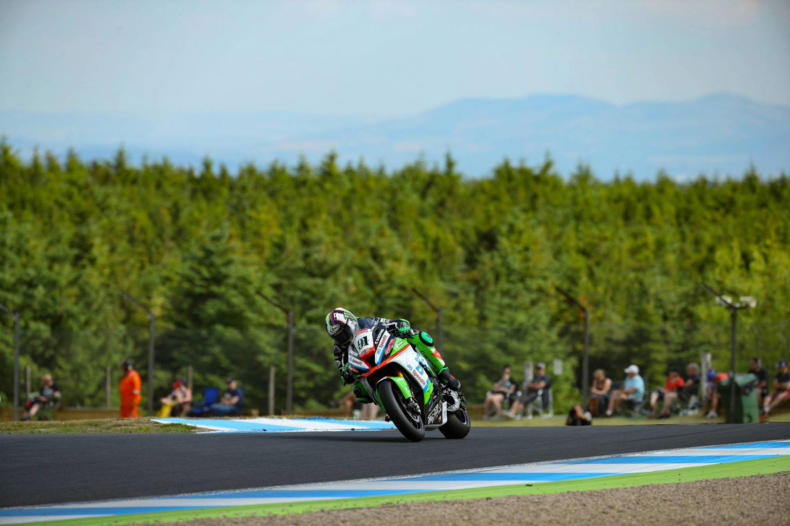 Haslam ends Dixon’s winning run at Knockhill