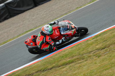 Irwin tops damp FP3 at Silverstone