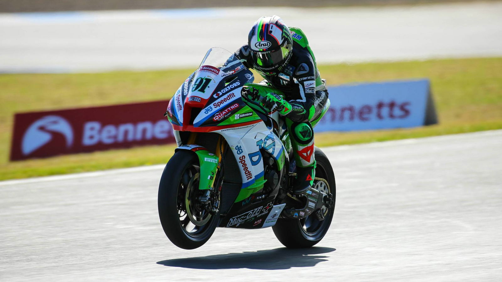 Haslam edges out Irwin in opening session