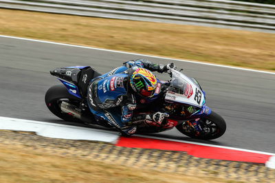 Irwin keeps clear of McAMS Yamaha pair in FP1