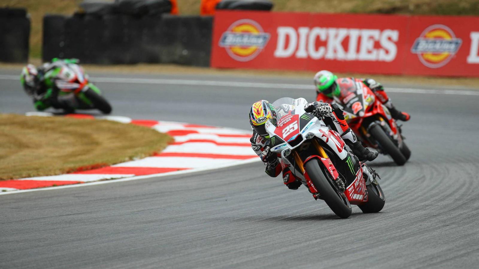 Brookes sees off Irwin for victory in Brands Hatch opener