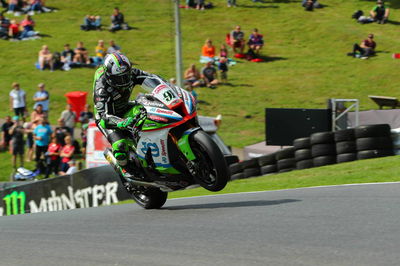 Haslam on top as Kawasakis dominate at Cadwell Park