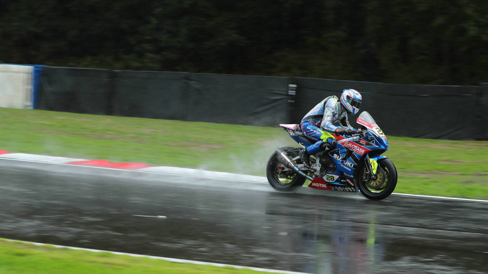 Oulton Park - Warm-up results
