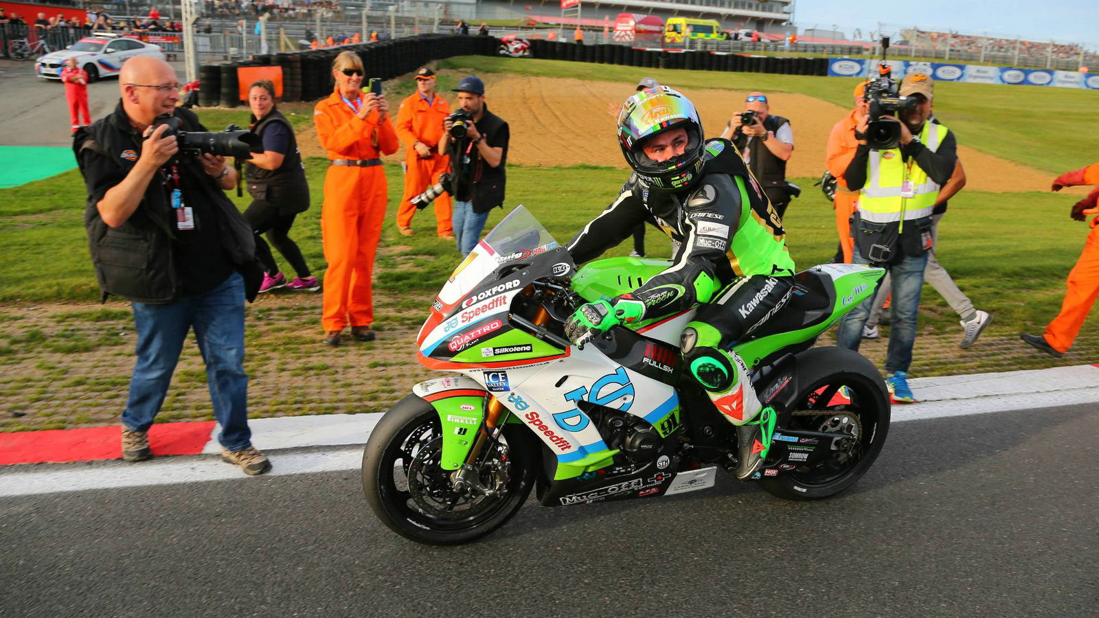 Haslam seals maiden BSB title in Brands Hatch opener