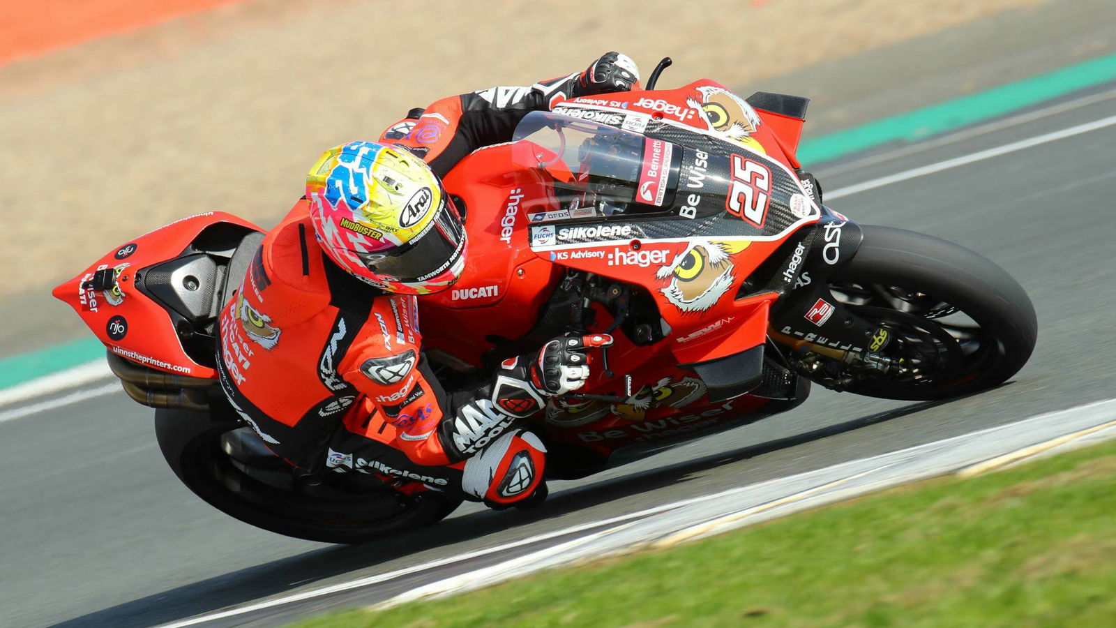 Untouchable Brookes doubles up at Oulton Park