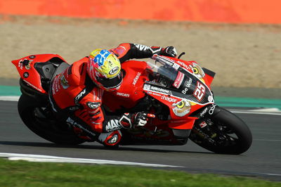 Brookes tops rain-hit Oulton Park test