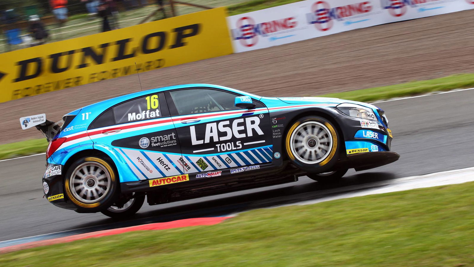 Moffat sticks with Laser Tools Racing in BTCC